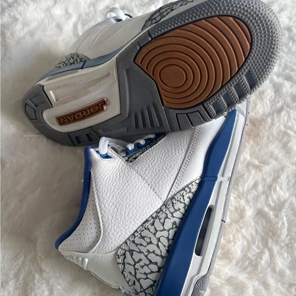 Jordan 3 Retro Wizards - Picture 4 of 5